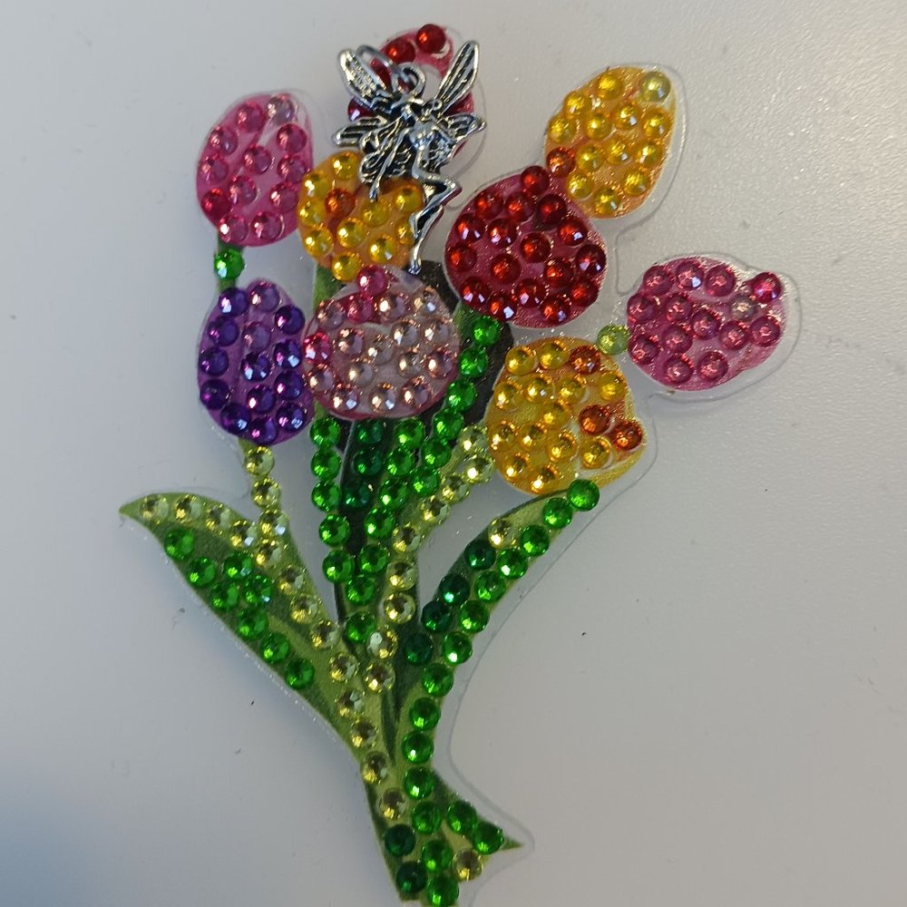 Flower pot magnet with metal fairie charm
